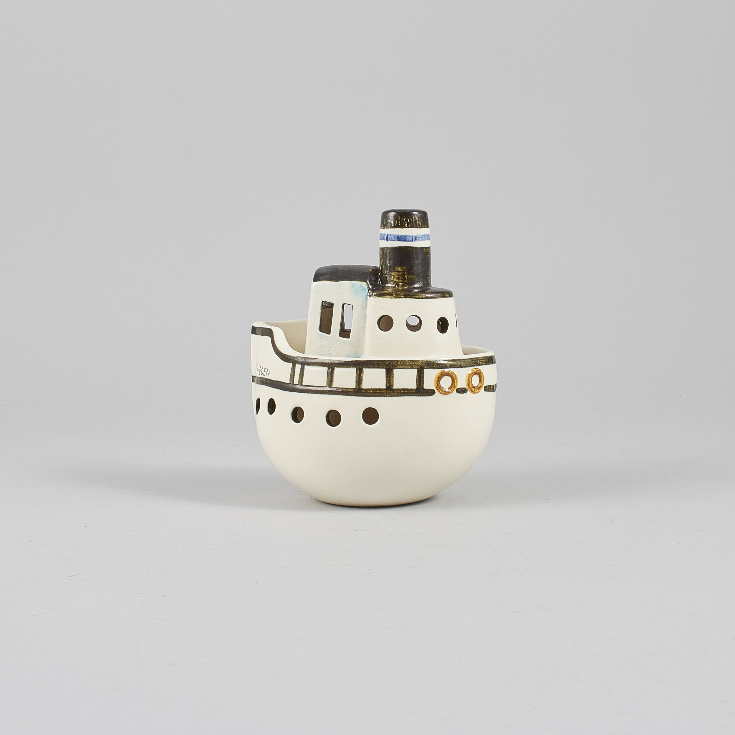 Lisa Larson ◇ Lock med man i hatt Skulptur, Lisa Larson (f. 1931), Sverige. Sittande man med